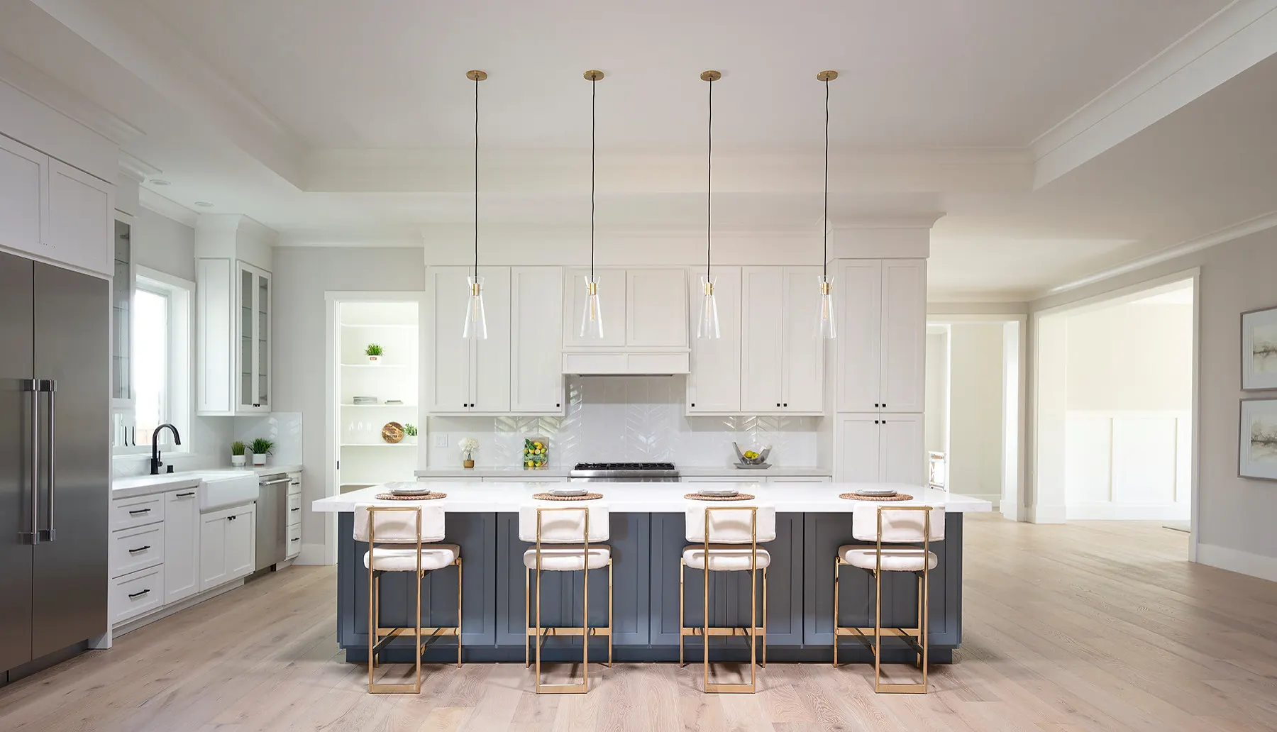 Highlight with Pendant Lighting