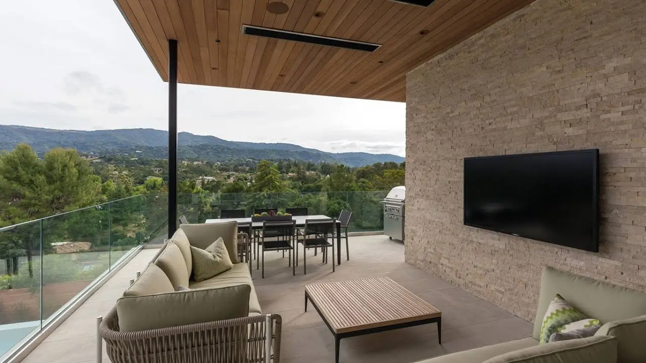Go Minimalist with Modern Decor
