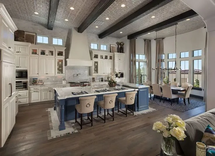 Open-Concept Dining Room Layout