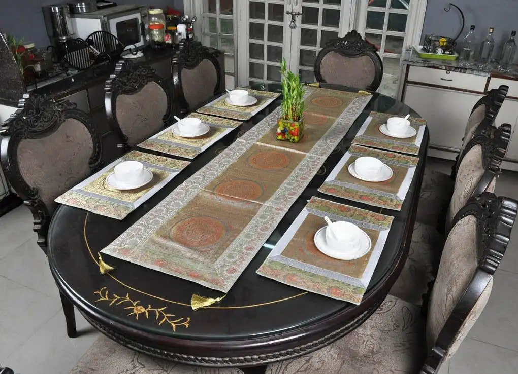 Use Layered Table Runners and Placemats