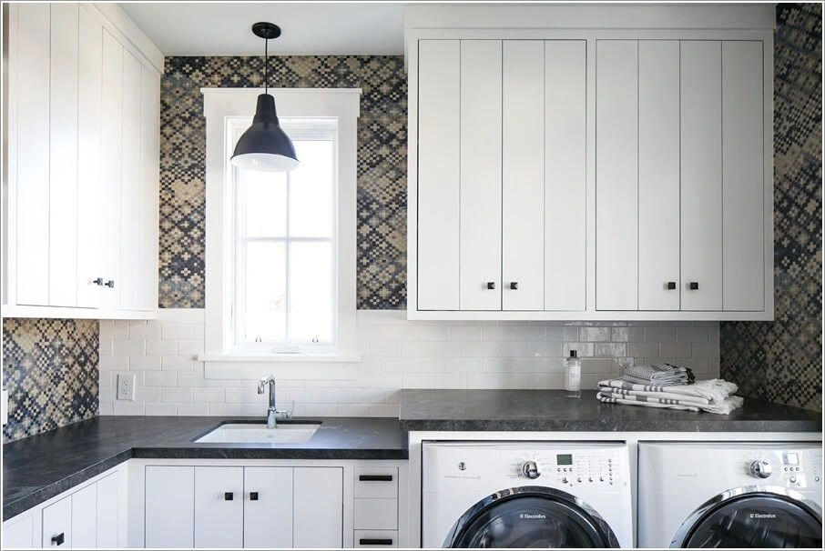 Bold Accent Wall Wallpaper for a Statement Look