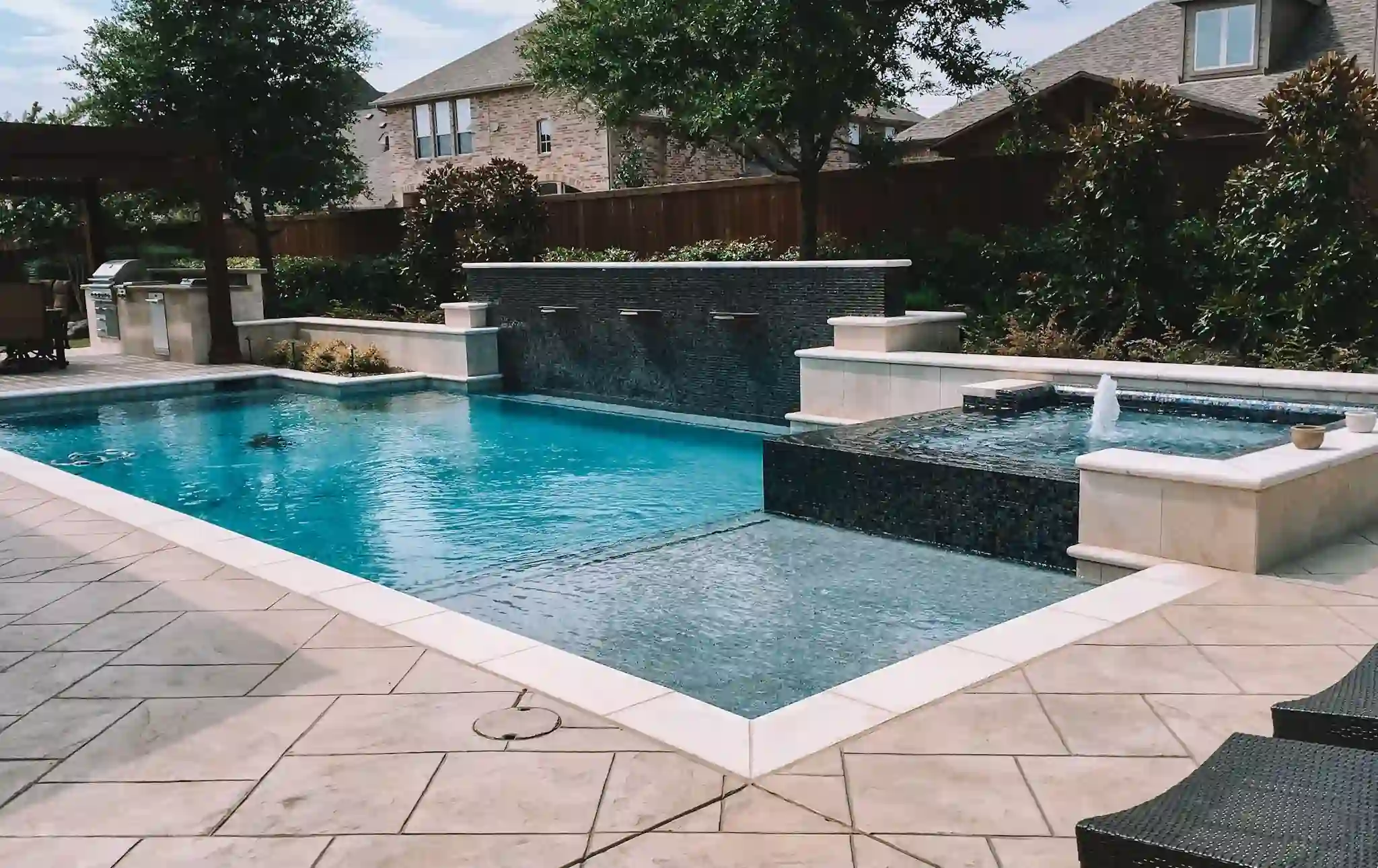 Geometric Pool for Contemporary Homes