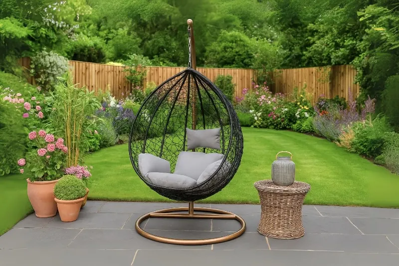 Hanging Egg Chairs for a Cozy Escape