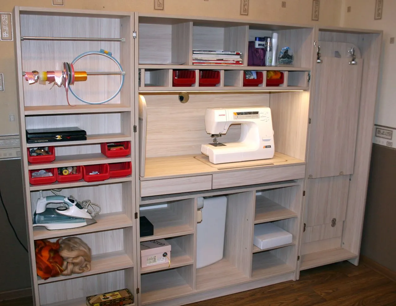 Maximize Storage with Multi-Functional Furniture