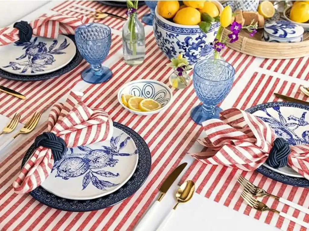 Use Natural Linen Table Runners and Napkins