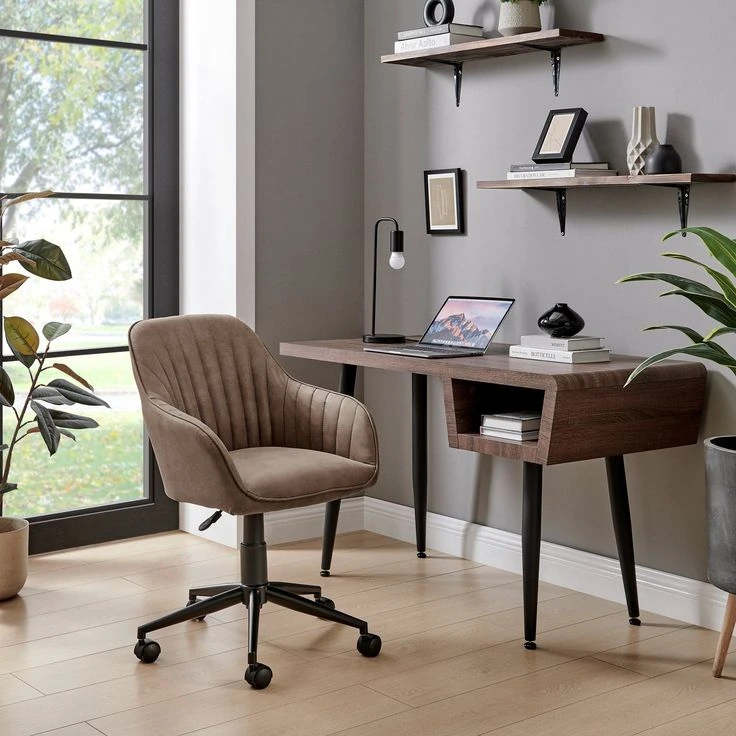Choose the Right Desk and Comfortable Chair