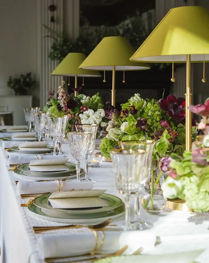 Design a Beautiful Tablescape for Entertaining