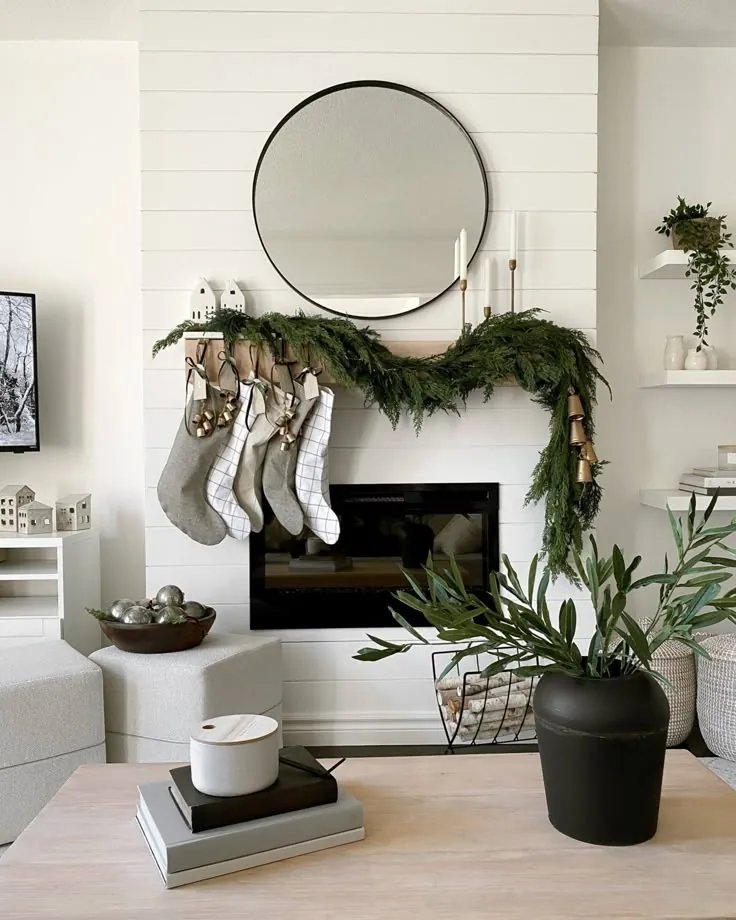 Modern Minimalist Christmas Mantel