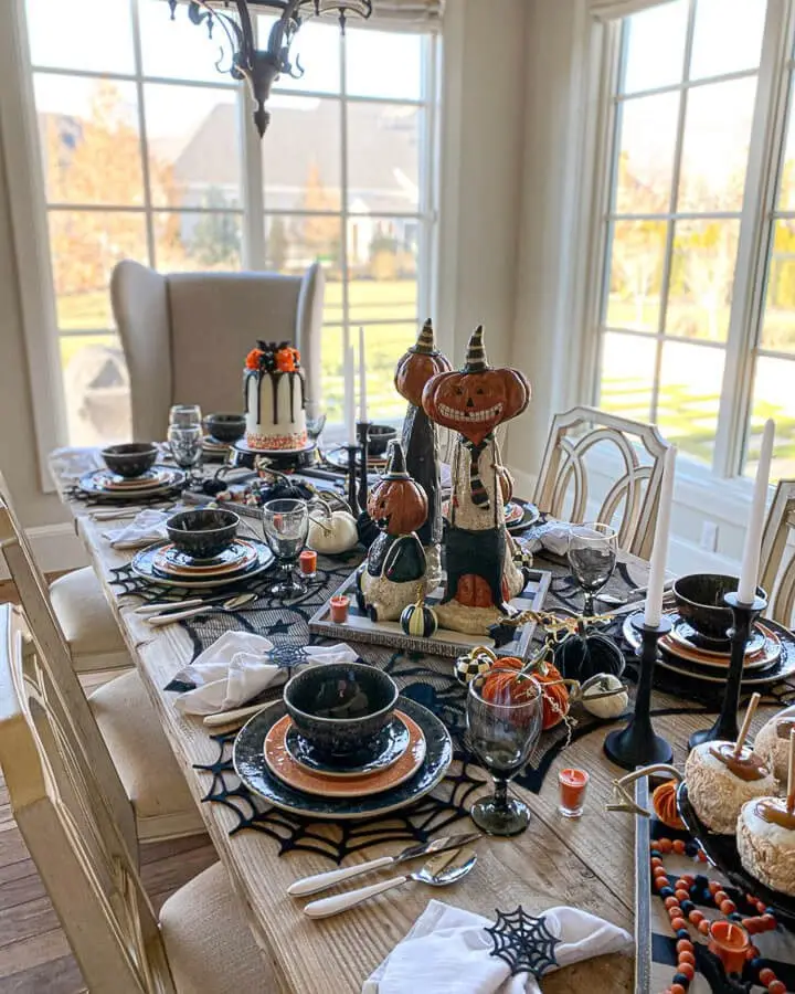 Vintage Halloween Tablescape with Nostalgic Charm