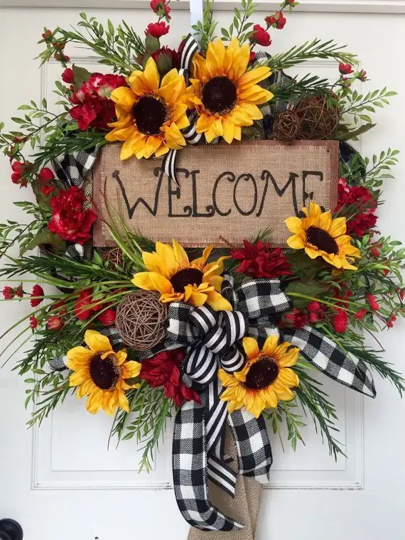 Welcome Guests with a Seasonal Fall Wreath
