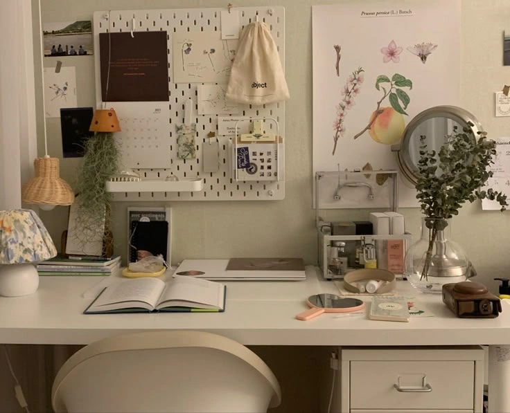 Desk Decor Ideas & Study Space Inspiration
