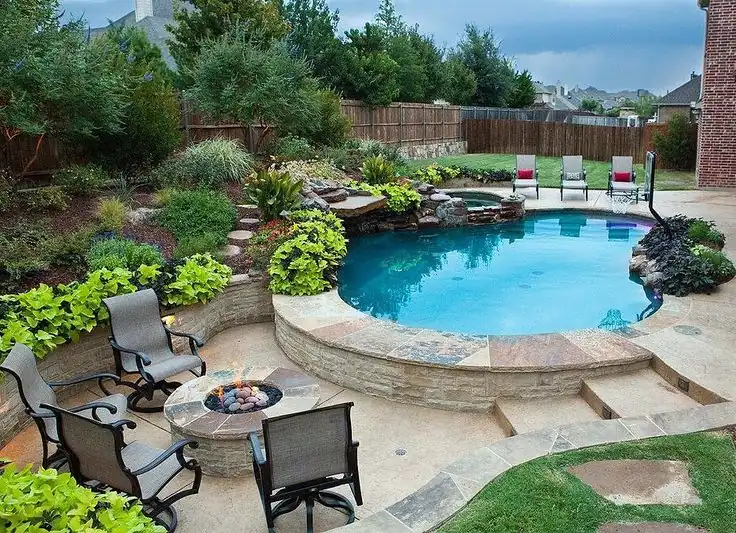 Backyard Pool Ideas